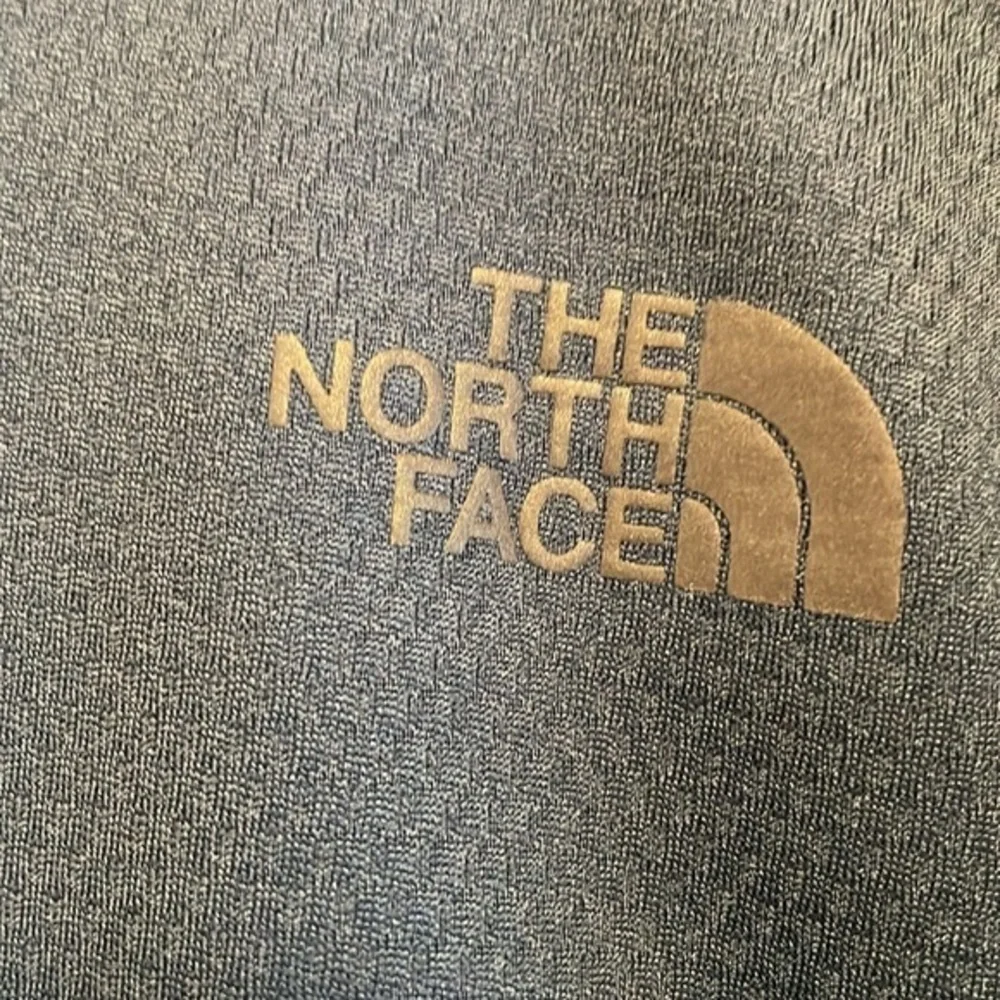 The North Face Men’s Essential Half Zip Mid Layer Top Jacket‎ Large Blue Black